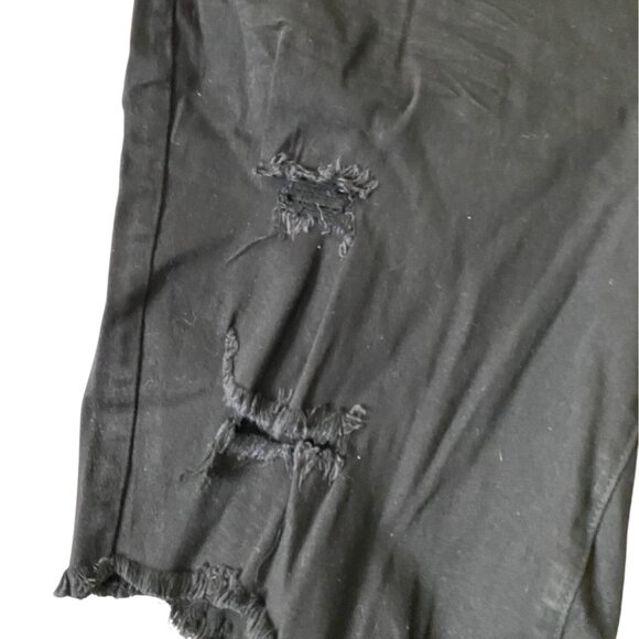 Refuge+ By Charlotte Russe Women’s Black Bermuda Distressed Shorts Size 22 Denim - Picture 6 of 13